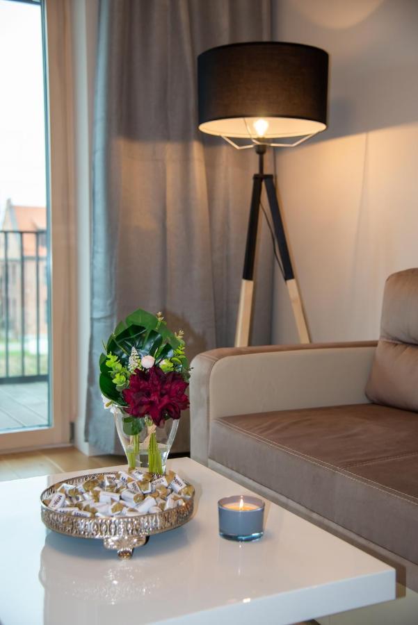 Maya'S Flats & Resorts - River View กดัญสก์ ภายนอก รูปภาพ